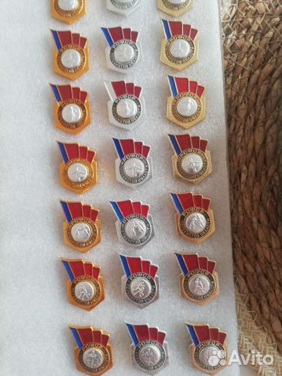 Набор значков