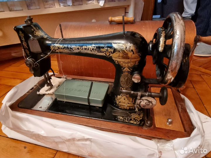 Швейная машинка singer