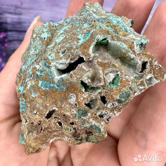 Хризоколла, малахит, филипсбергит