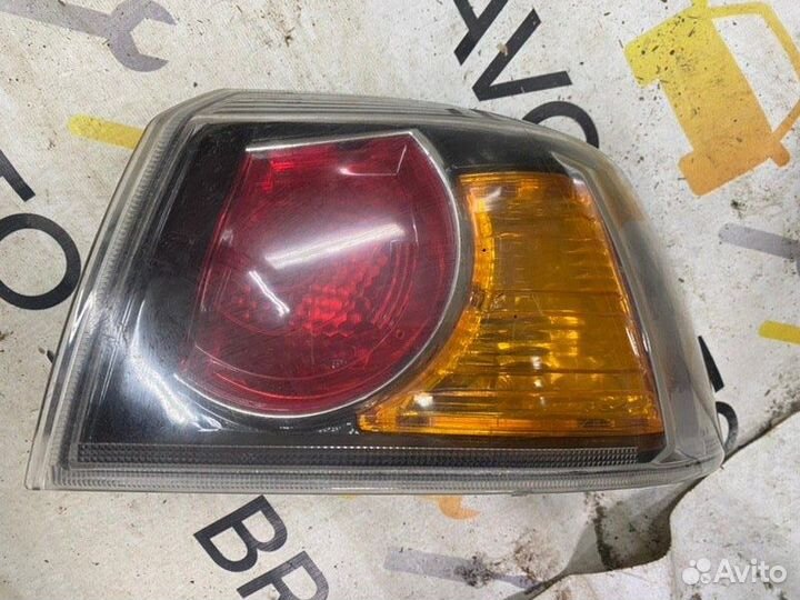 Фонарь задний правый Mitsubishi Lancer 10 2011