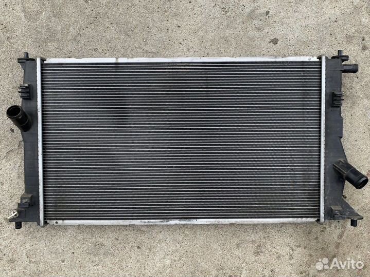 Радиатор охлаждения Mazda 5 Premacy