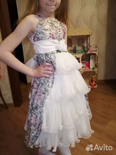 Платье праздничное