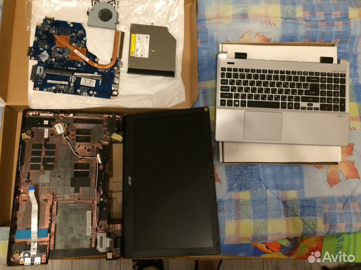 Ноутбук Acer Aspire V3-572G (V3-572G-72PX)