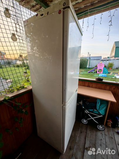 Холодильник бу zanussi