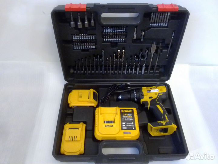 Шуруповерт DeWalt 21 V АКБ 5.0Ач