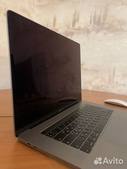 MacBook Pro (15-inch, 2018)