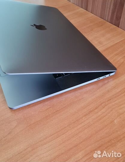 MacBook Pro 15 2020 i9/16/512