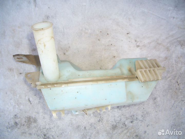 Бачок омывателя лобового стекла Форд Фокус 3 с11