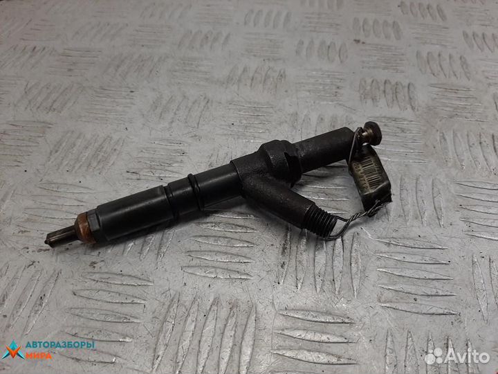 Форсунка Isuzu Rodeo 2005 8973060201
