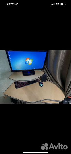 Компьютерный стол