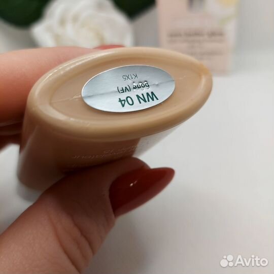 Clinique even better glow WN04 тональный крем