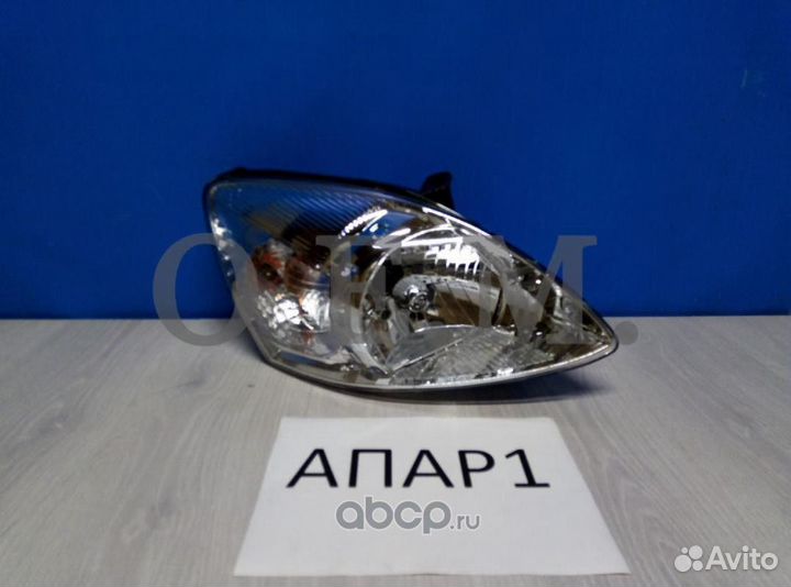 Фара правая Hyundai Matrix (2008-2010)