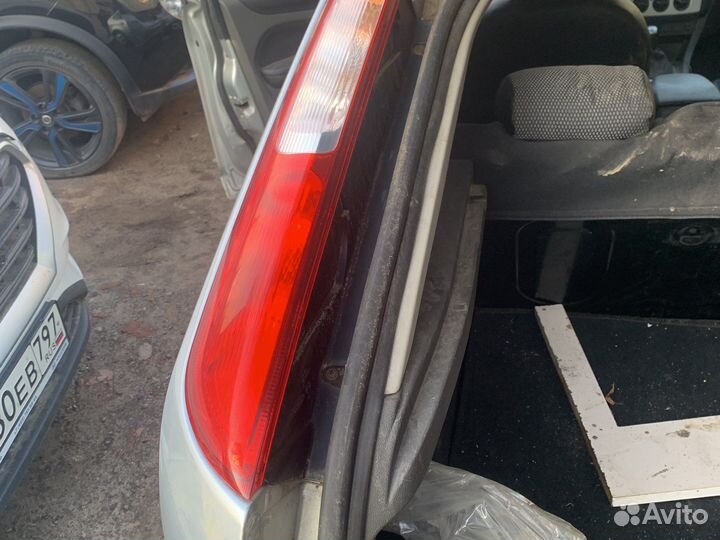 Фонарь задний ford focus 2 хэтчбек