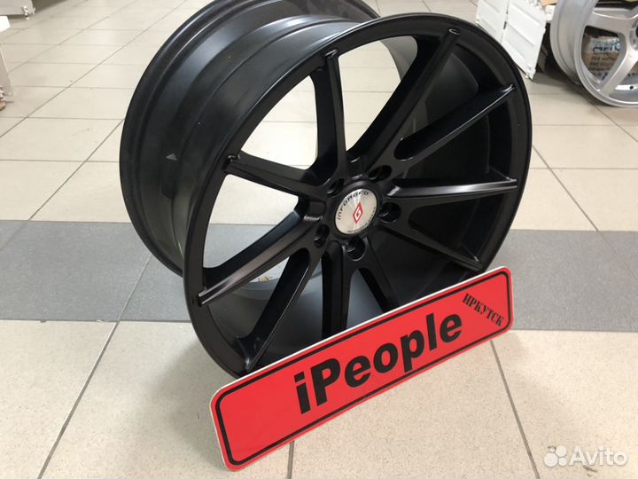 Два диска Vossen VFS1 R18