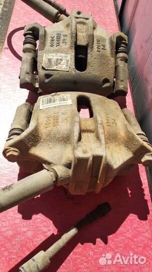 Тормозной суппорт передний Peugeot 307