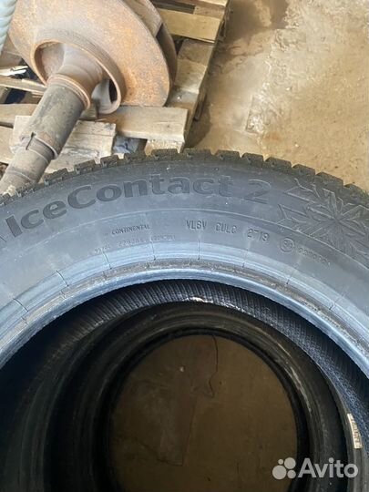 Continental IceContact 2 SUV 215/65 R16 102T