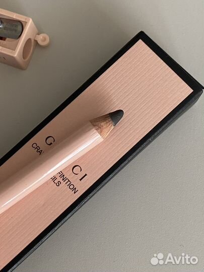 Карандаш gucci для бровей