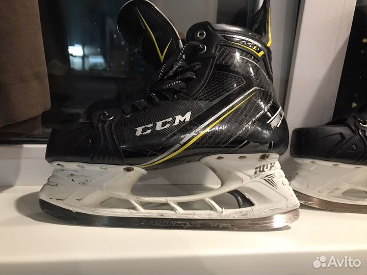 Коньки хоккейные профессиональные CCM