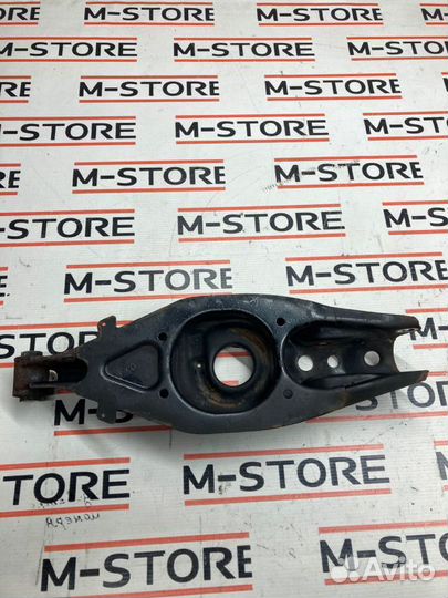 Рычаг подвески нижний задний левый Mercedes-Benz