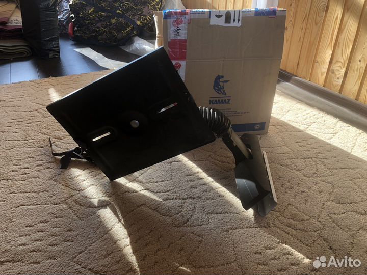 Настенная подставка для телевизора