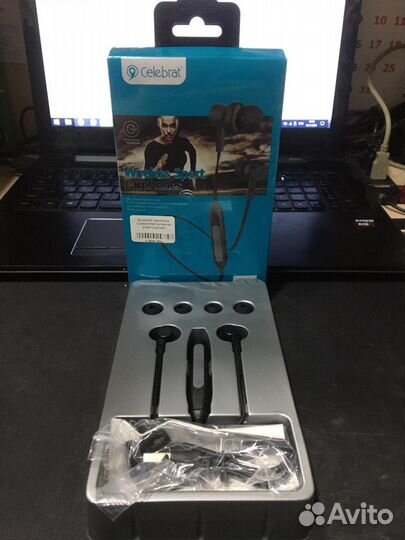 Наушники Celebrat