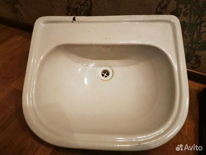 Раковина в ванную бу