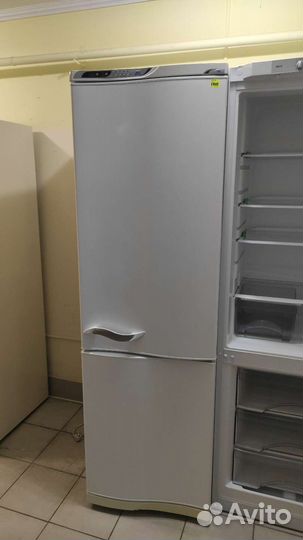 Холодильник бу с гарантией Atlant