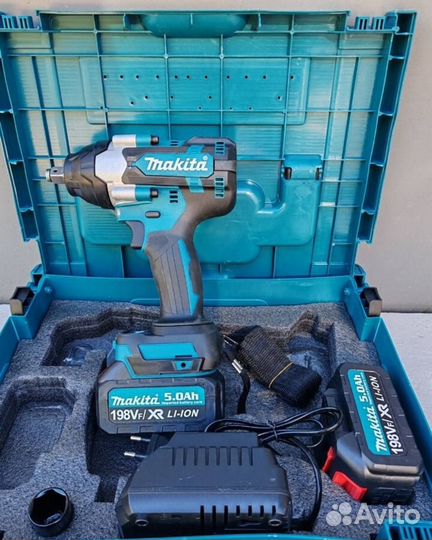 Аккумуляторный гайковерт Makita 800 н.м. (Арт.7035