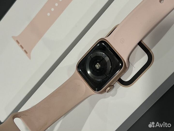 Умные часы Apple Watch Series 4 40mm