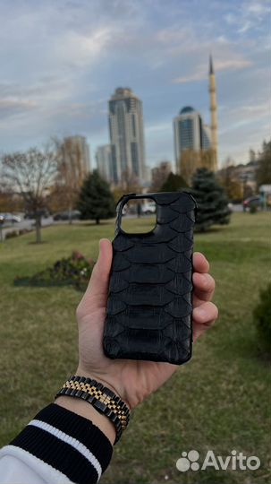 Чехлы из питона на iPhone 15 pro max