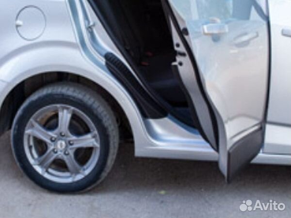 Накладки на внутренние части задних арок Chevro