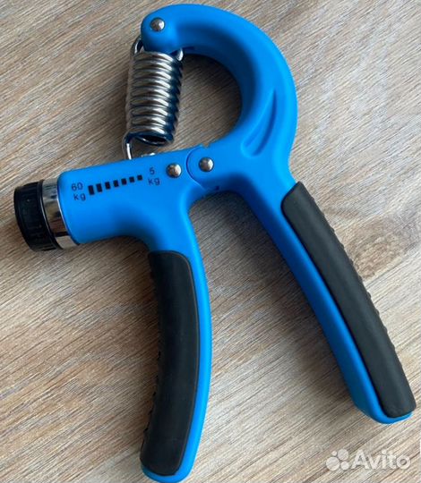 Эспандер кистевой регулируемый