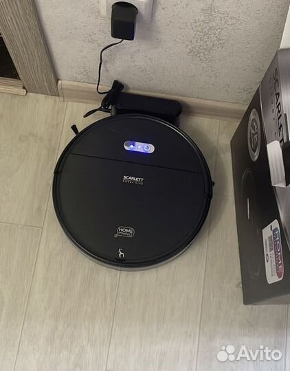 Робот пылесос Scarlett