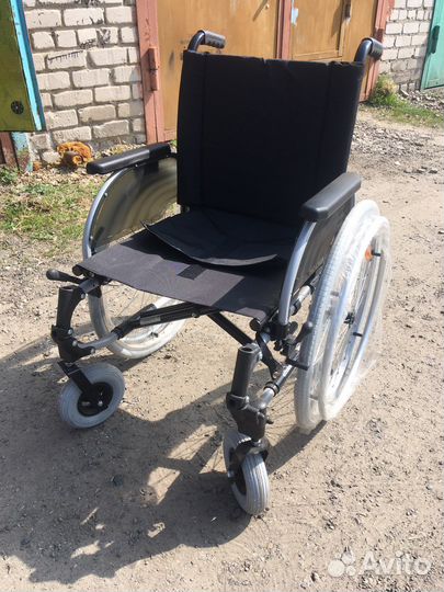Коляска для инвалидов складная