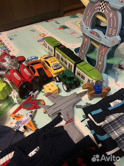 Вещи и игрушки для мальчика на 2 годика