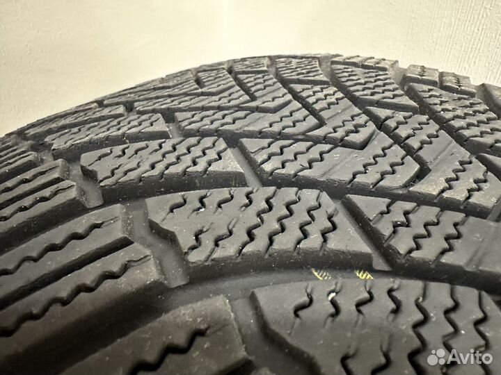 Arivo Winmaster ProX ARW3 245/40 R19