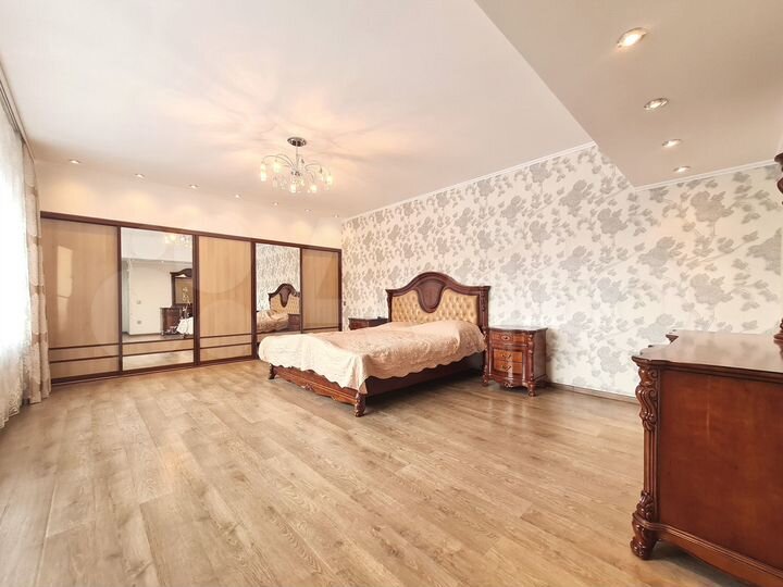 4-к. квартира, 173,1 м², 4/6 эт.