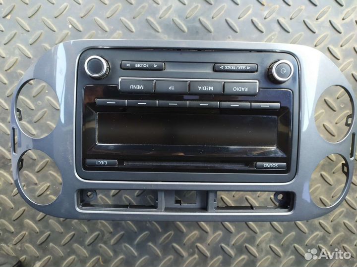 Магнитола кашкай j11 и x trail t31. Тигуан 1