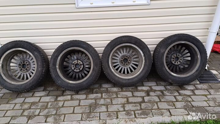 Оригинальные диски Mercedes на зимней резине
