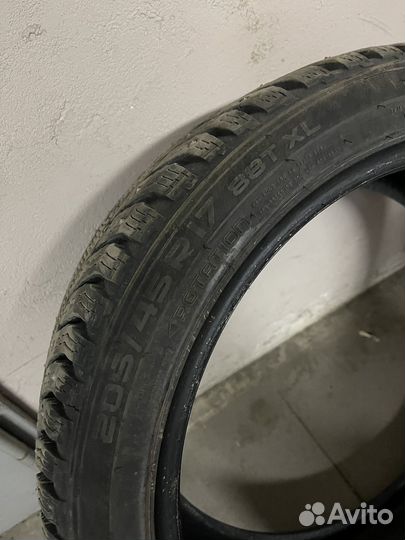 Nokian Tyres Hakkapeliitta 8 205/45 R17 88T