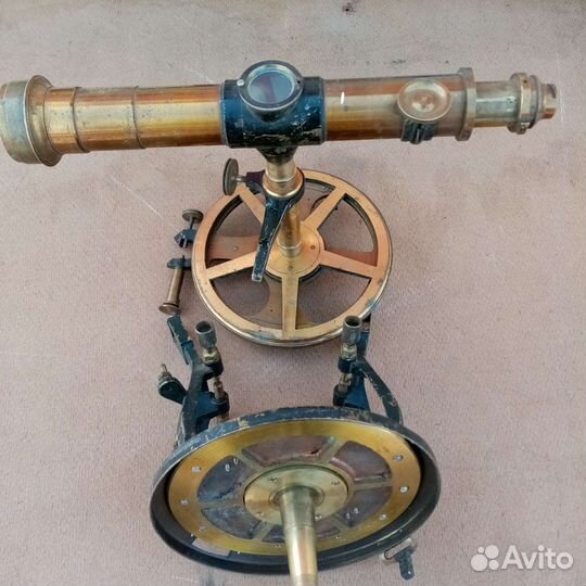 Теодолит морской астрономический