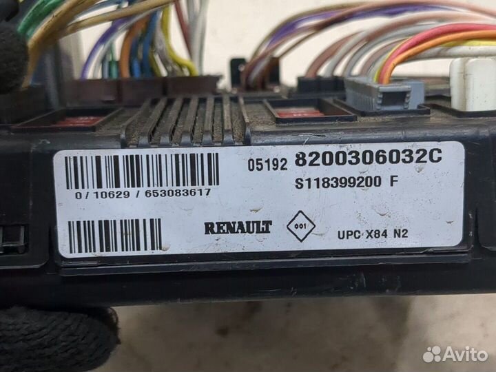 Блок предохранителей Renault Scenic, 2005