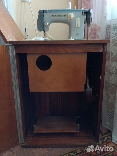 Швейная машинка ножная