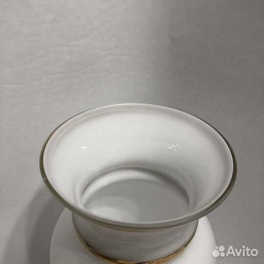 Ваза молочное стекло Богемия