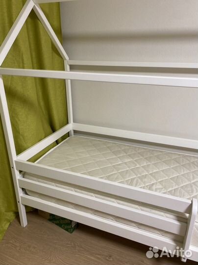 Детская кровать домик с матрасом