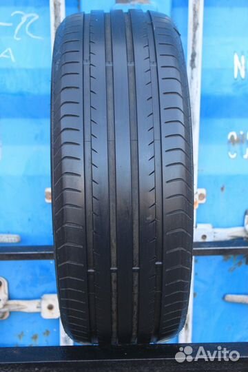 Vredestein Ultrac Cento 215/45 R18 99Y