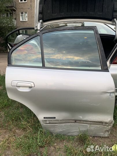Дверь Mitsubishi galant 8