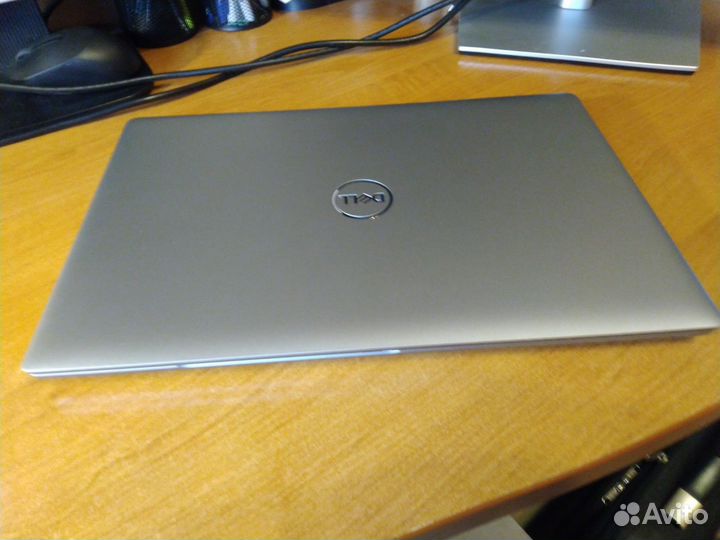 Ноутбук dell Latitude 5520-1145