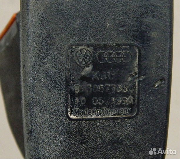 Ответная часть ремня безопасности Audi 80 B3