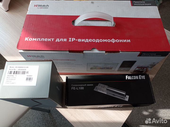 Комплект IP видеодомофон DS-D100ikwf Hiwatch